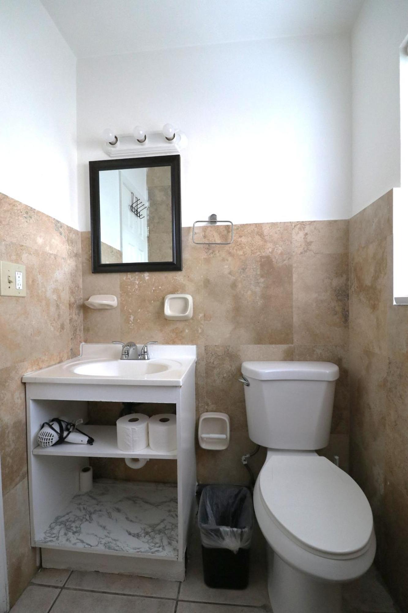 Hallandale Beach Motel With Free Parking And Full Kitchen ! No Extra Fees! Accepting Cash! 외부 사진